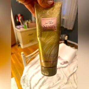 Bath & Body Works In The Stars Ultimate Hydration Body Cream - Gold